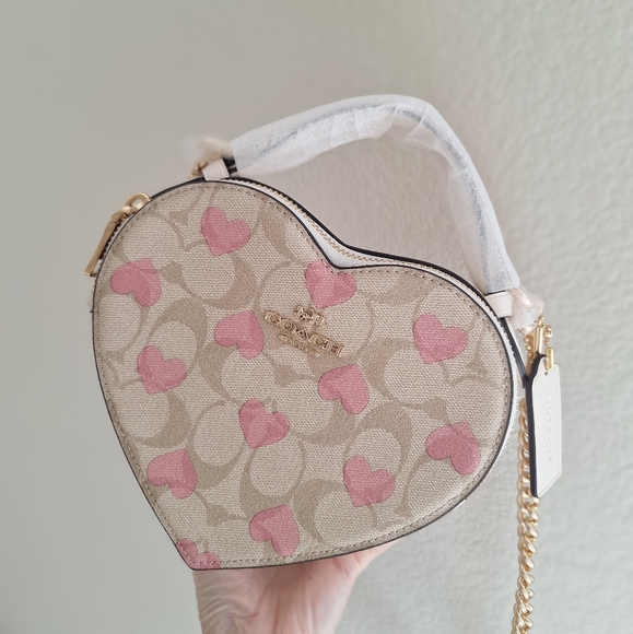 NWT Coach Heart Crossbody In Signature Canvas With Heart Print Light Khaki Chalk - Picture 2 of 10